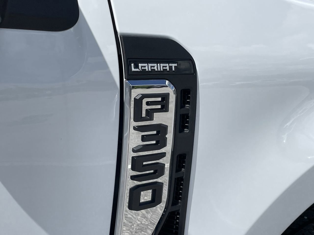 2026 Ford F-350 Super Duty Lariat - Photo 10