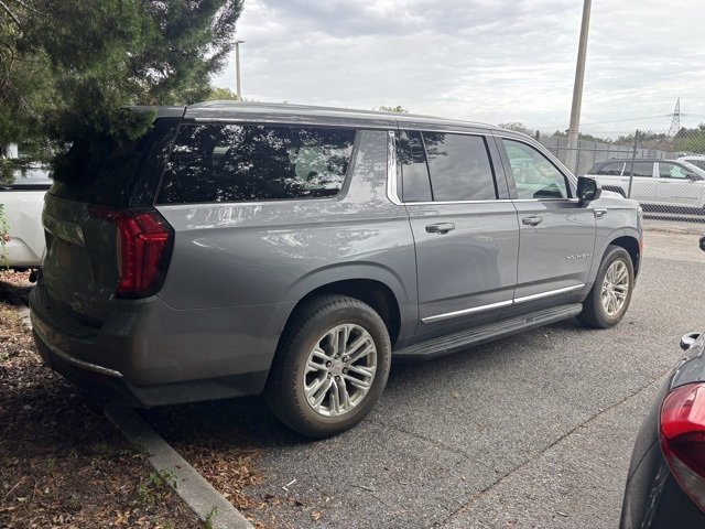 2021 Gmc Yukon XL SLT photo 3