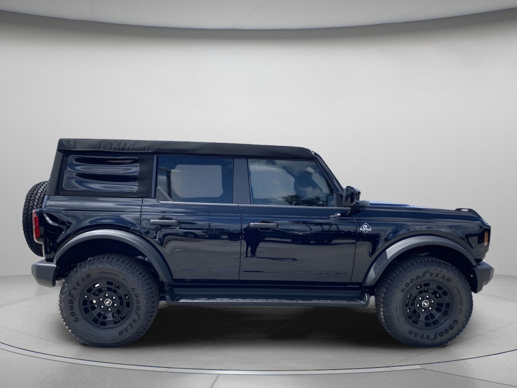 New 2026 Ford Bronco Outer Banks Convertible