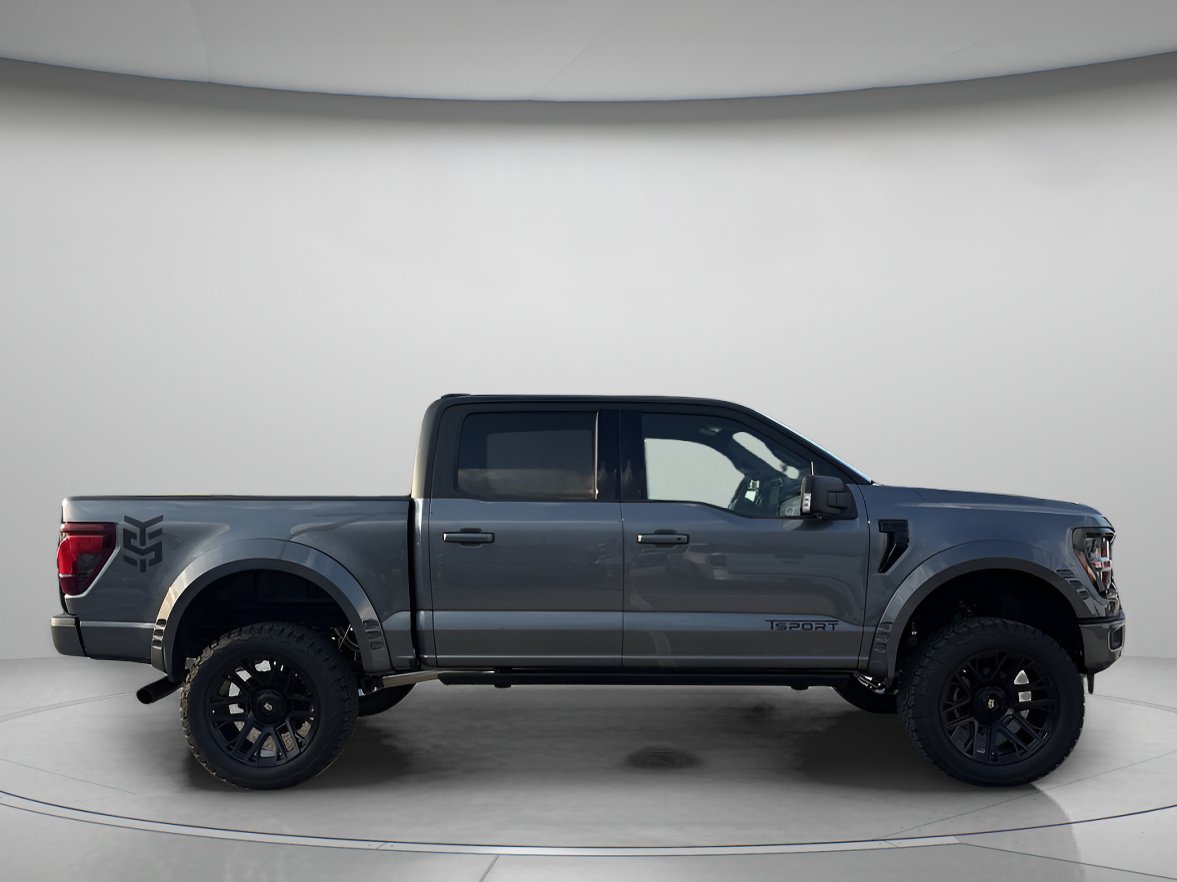 2025 Ford F-150 XLT photo 2