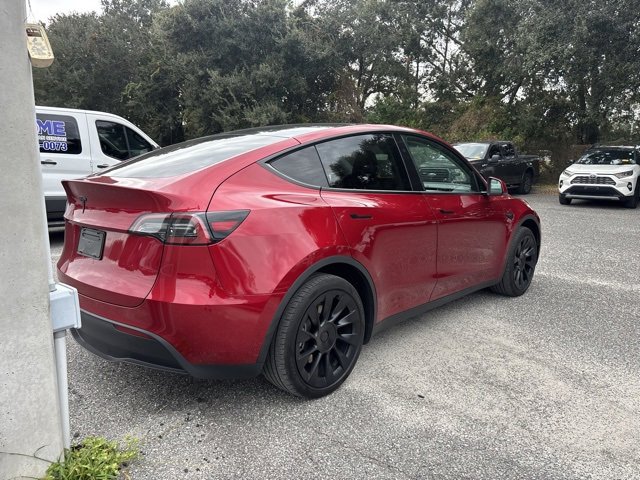 2024 Tesla Model Y Standard Range photo 3