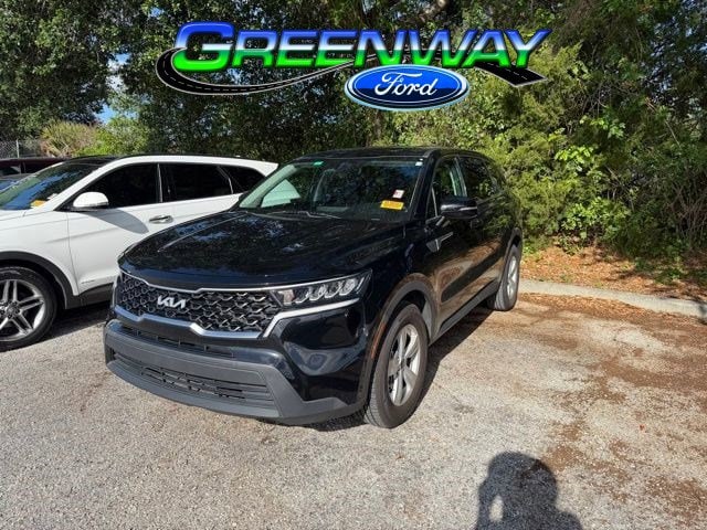 2022 Kia Sorento LX AT's photo