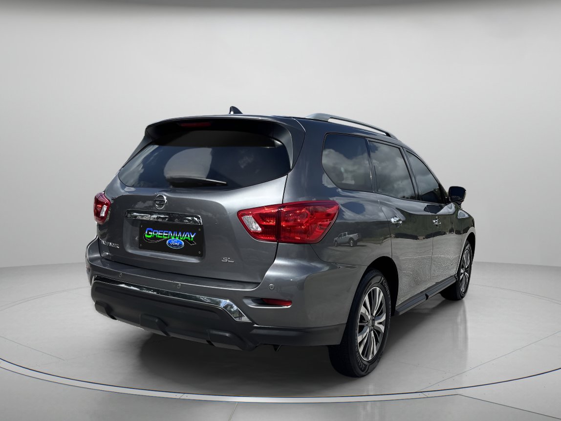 2019 Nissan Pathfinder SL photo 3