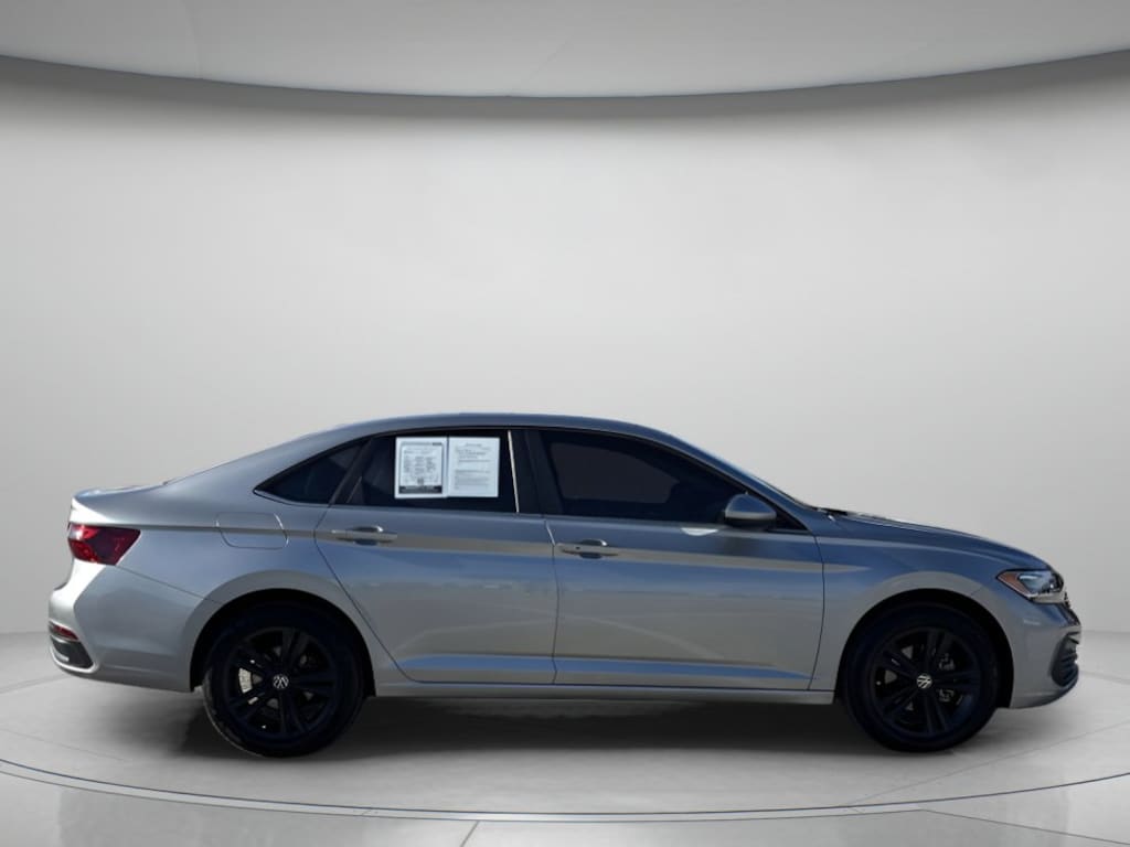 Used 2024 Volkswagen Jetta 1.5T SE 4dr Car