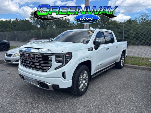 2022 GMC Sierra 4WD Crew Cab Short Box Denali's photo