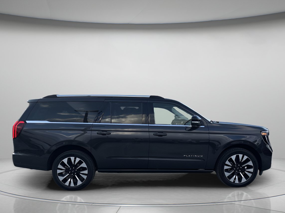 2025 Ford Expedition MAX Platinum photo 2