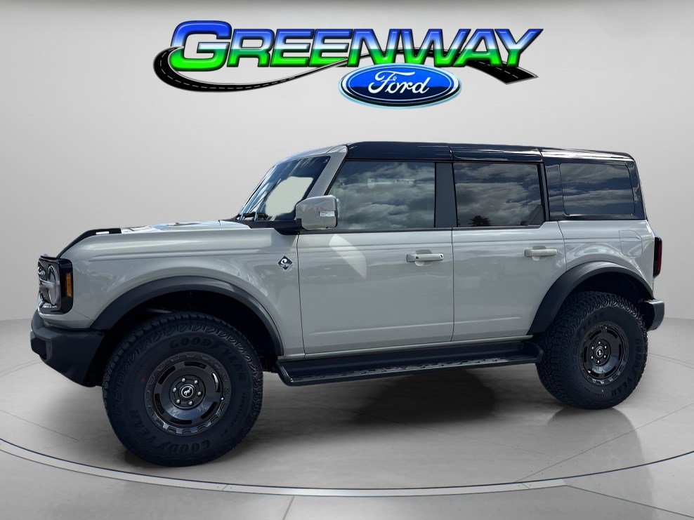 2025 Ford Bronco 4-Door Outer Banks's photo