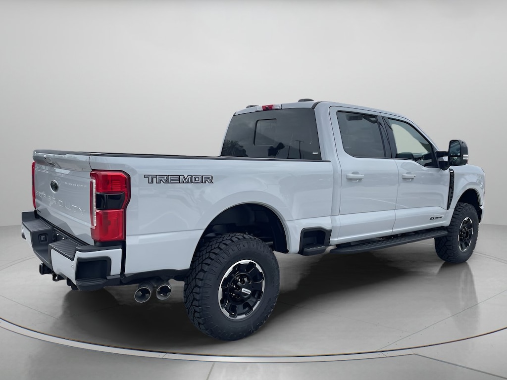 New 2026 Ford Super Duty F-250 SRW Lariat Crew Cab Pickup