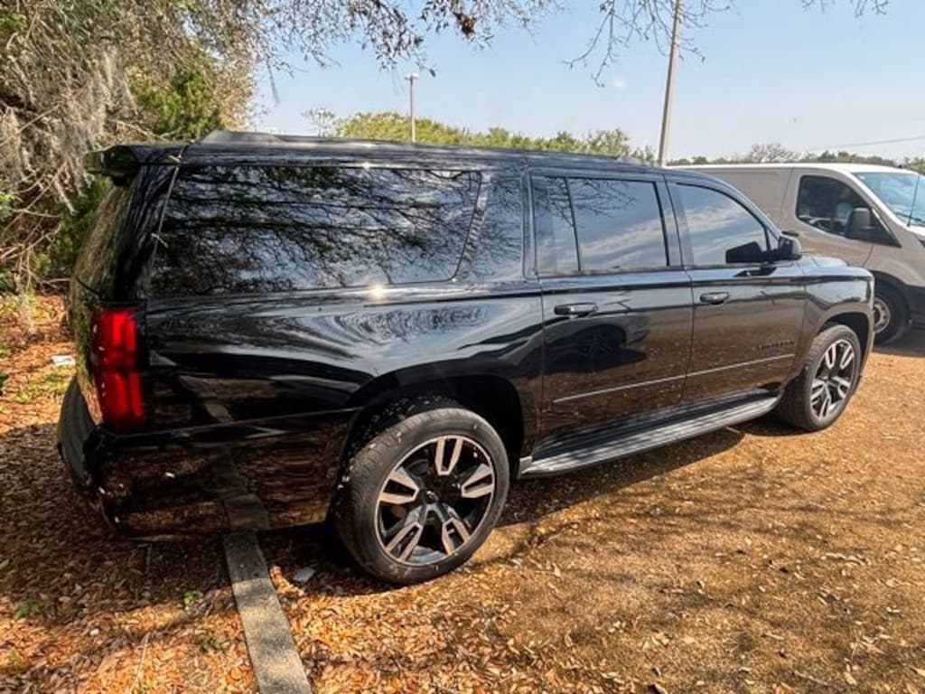 Used 2019 Chevrolet Suburban Premier Sport Utility