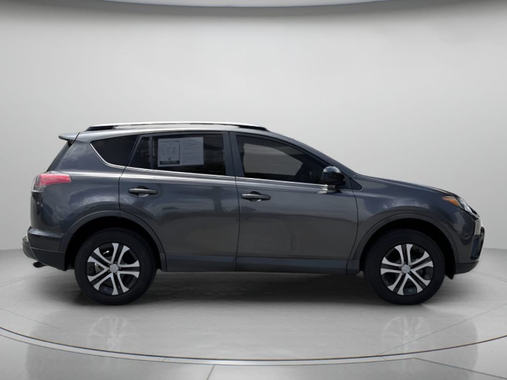Used 2017 Toyota RAV4 LE Sport Utility