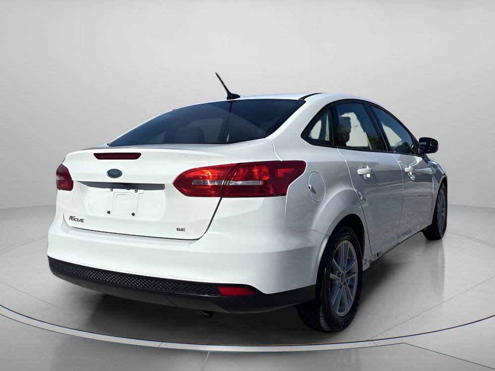 2018 Ford Focus SE photo 3