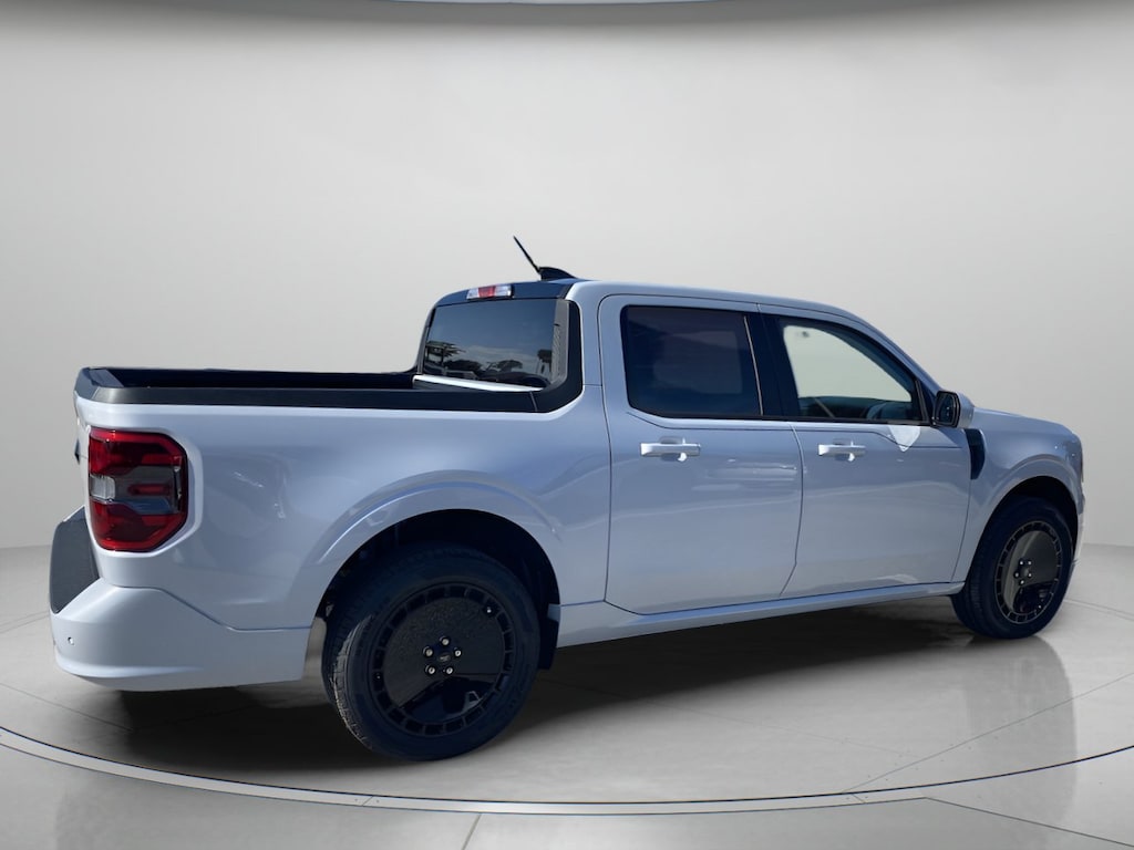 New 2026 Ford Maverick Lobo Standard Crew Cab Pickup