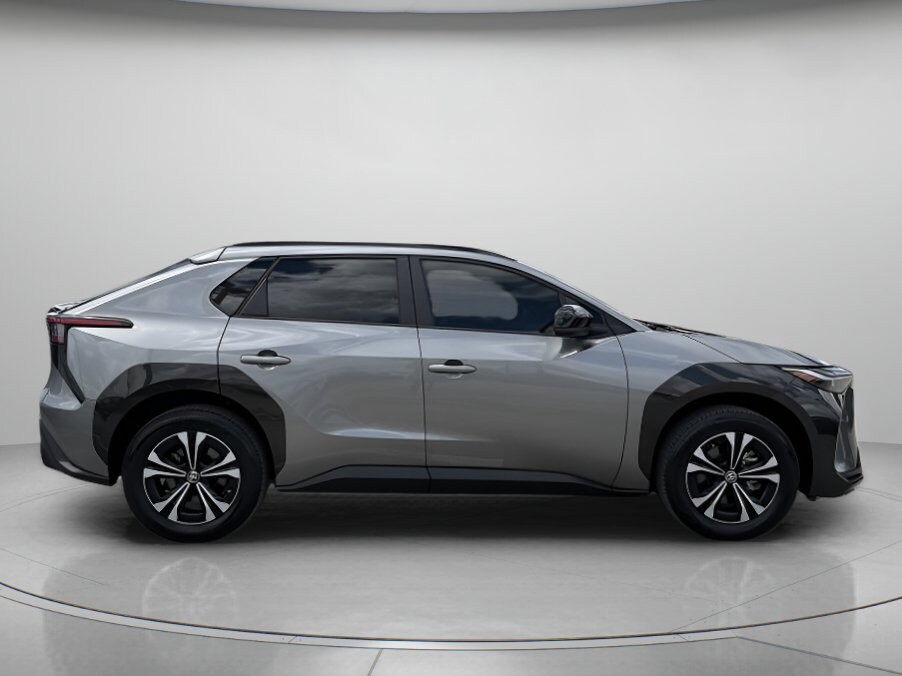 Used 2024 Toyota bZ4X XLE with VIN JTMABACA4RA085540 for sale in Orlando, FL