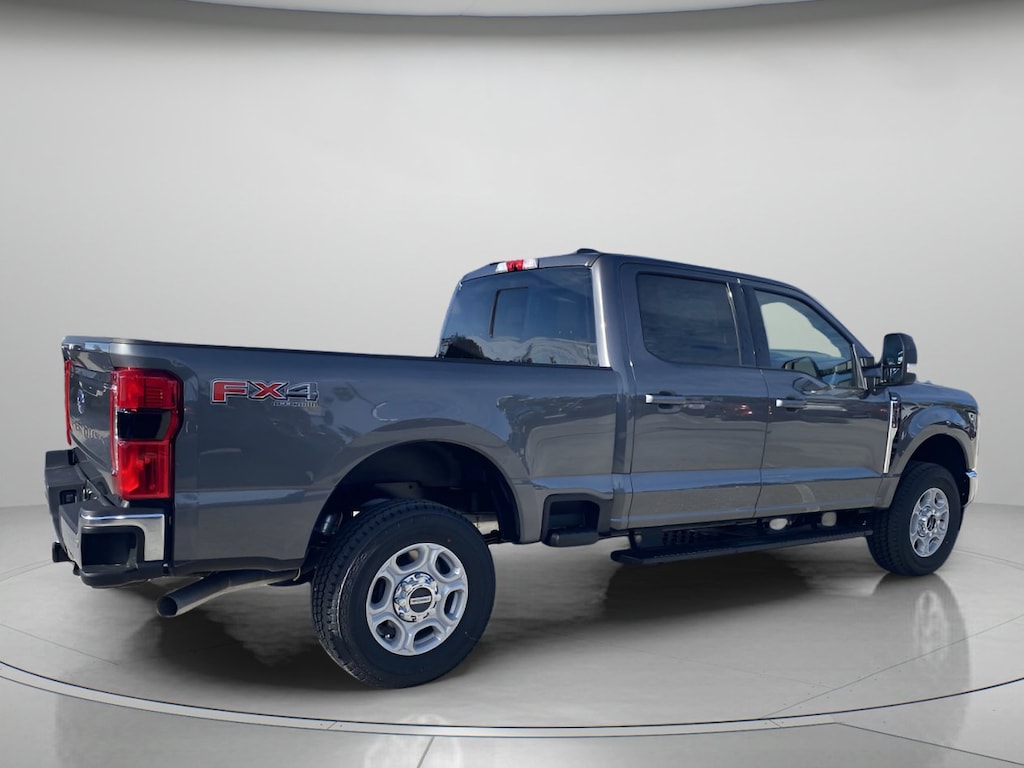 New 2026 Ford Super Duty F-250 SRW XLT Crew Cab Pickup