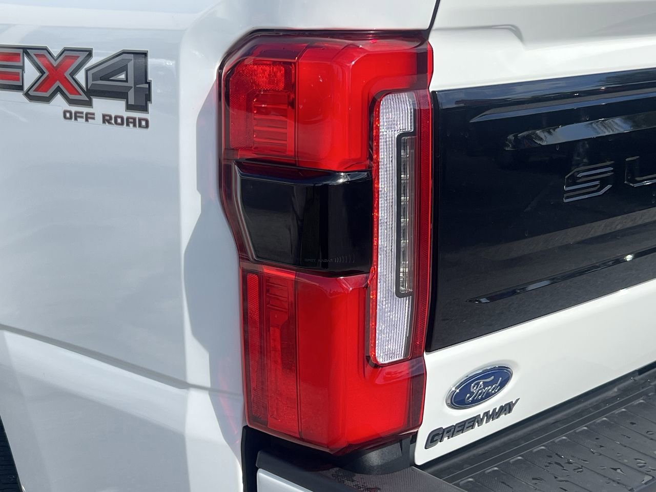 2026 Ford F-250 Super Duty Platinum - Photo 8