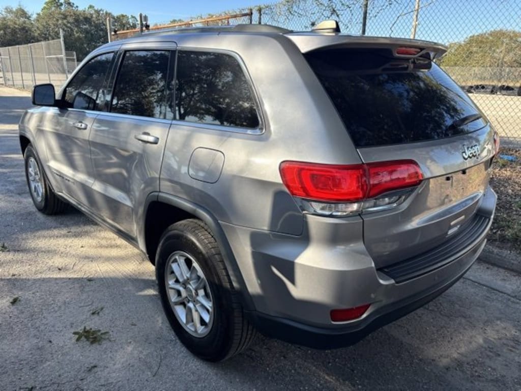 Used 2019 Jeep Grand Cherokee Laredo E Sport Utility