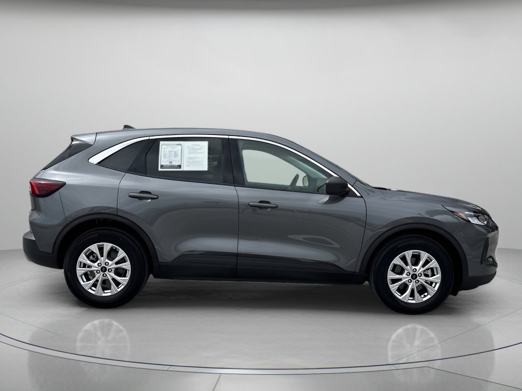 2024 Ford Escape Active photo 2