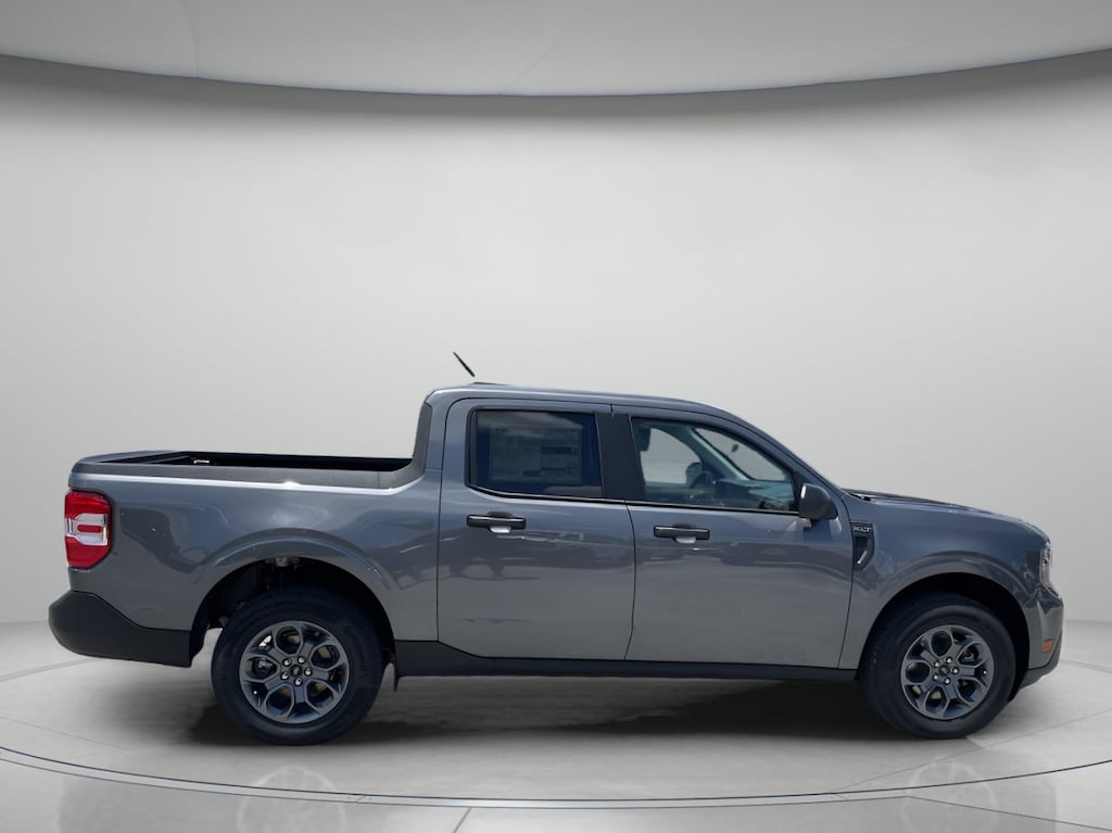 New 2026 Ford Maverick XLT Crew Cab Pickup