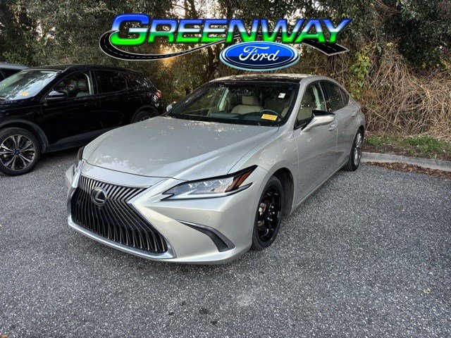 2019 Lexus ES 350's photo