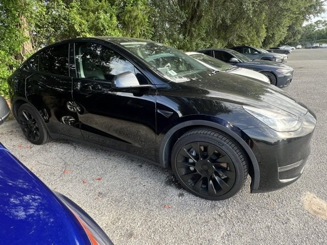 Used 2021 Tesla Model Y Long Range with VIN 5YJYGDEE2MF115667 for sale in Kansas City