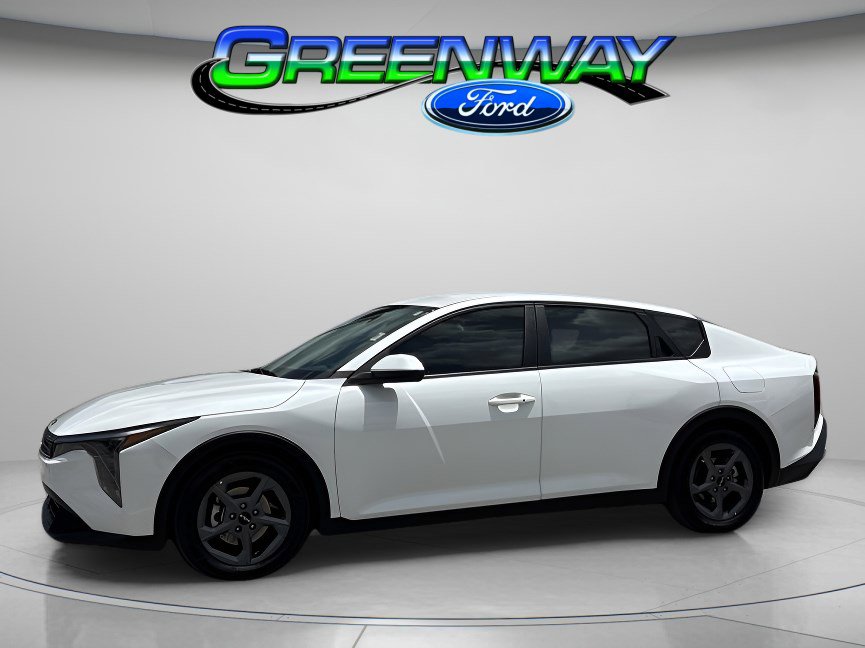 2025 Kia K4 LXS AT's photo