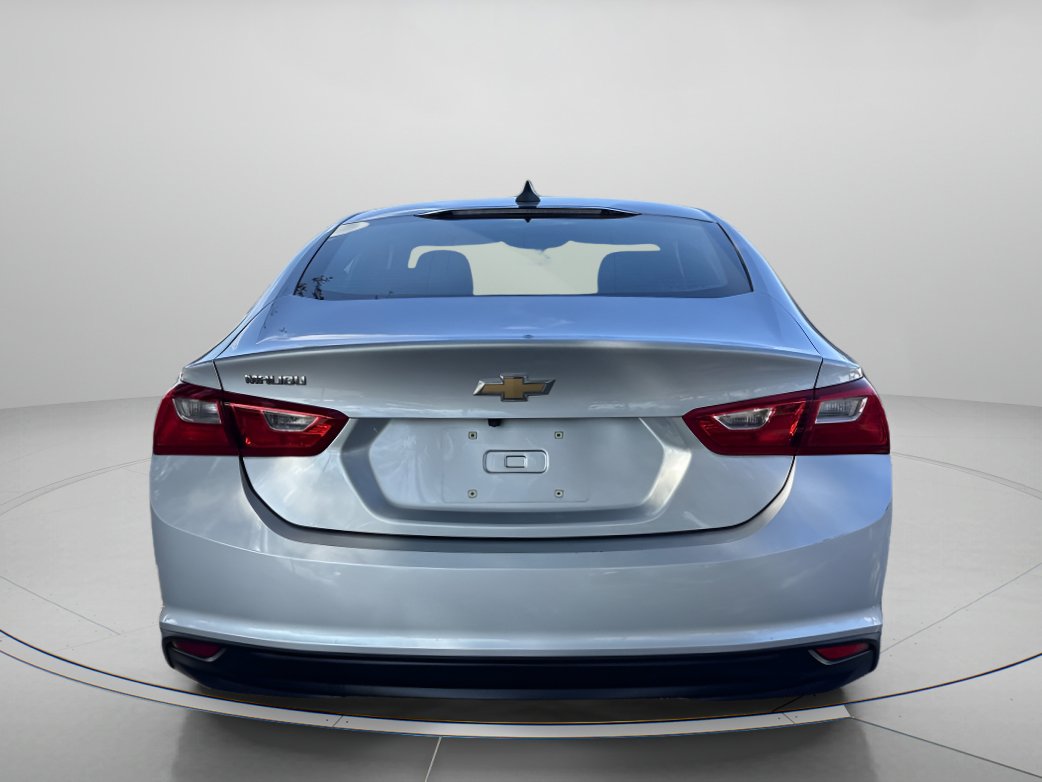 2020 Chevrolet Malibu LS photo 4