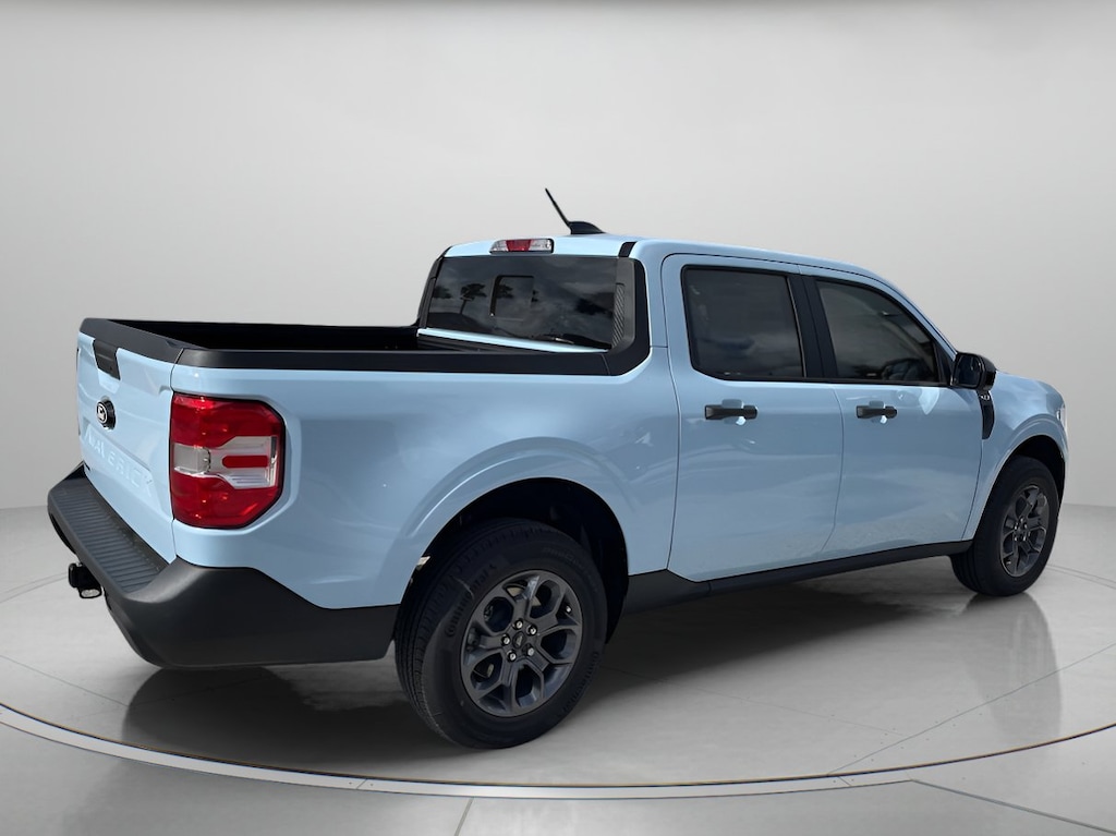 New 2026 Ford Maverick XLT Crew Cab Pickup