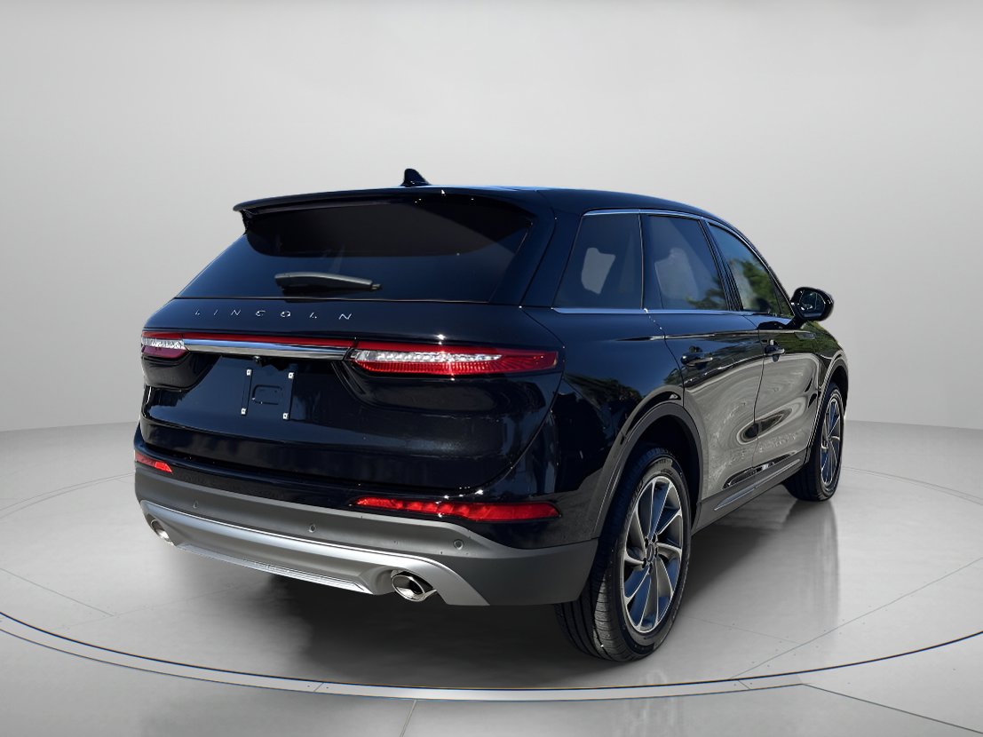 2025 Lincoln Corsair Premiere photo 3