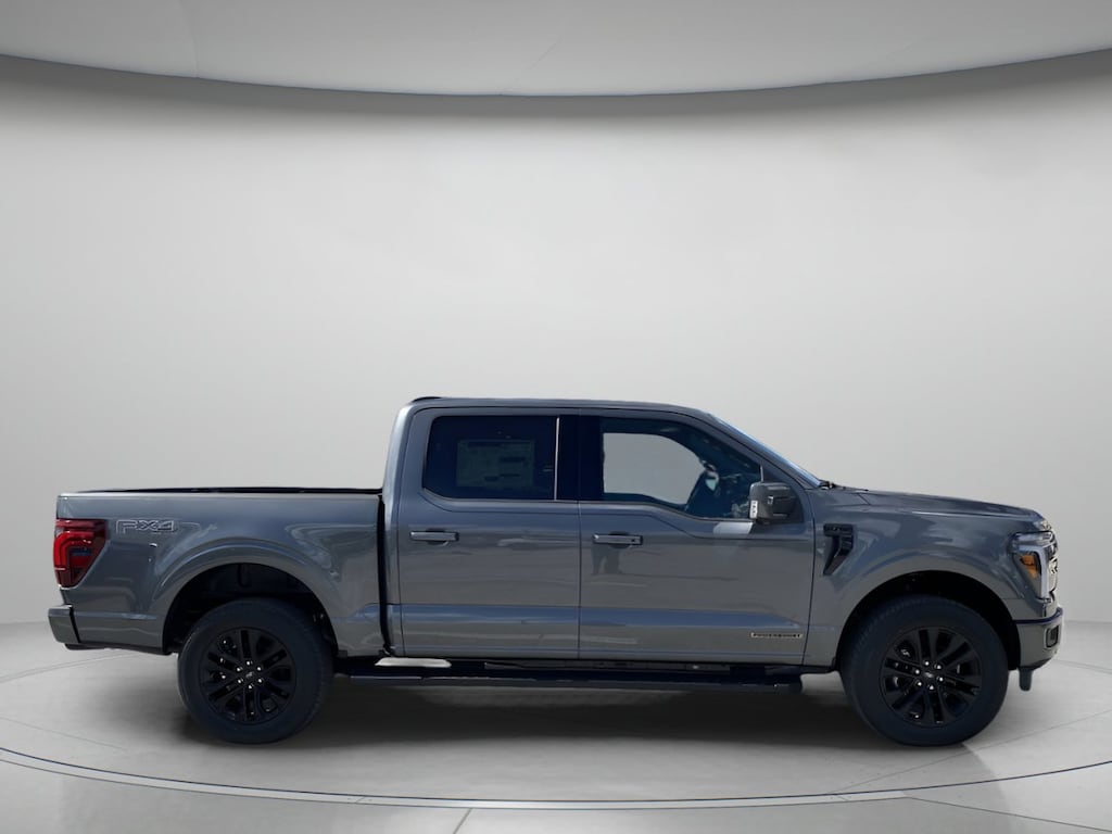 New 2025 Ford F-150 LARIAT Crew Cab Pickup