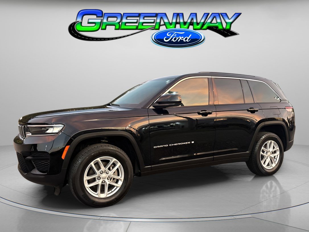 2025 Jeep Grand Cherokee Laredo's photo