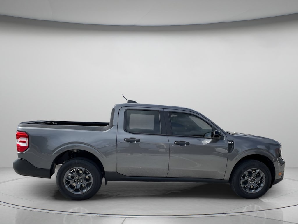 New 2026 Ford Maverick XLT Crew Cab Pickup