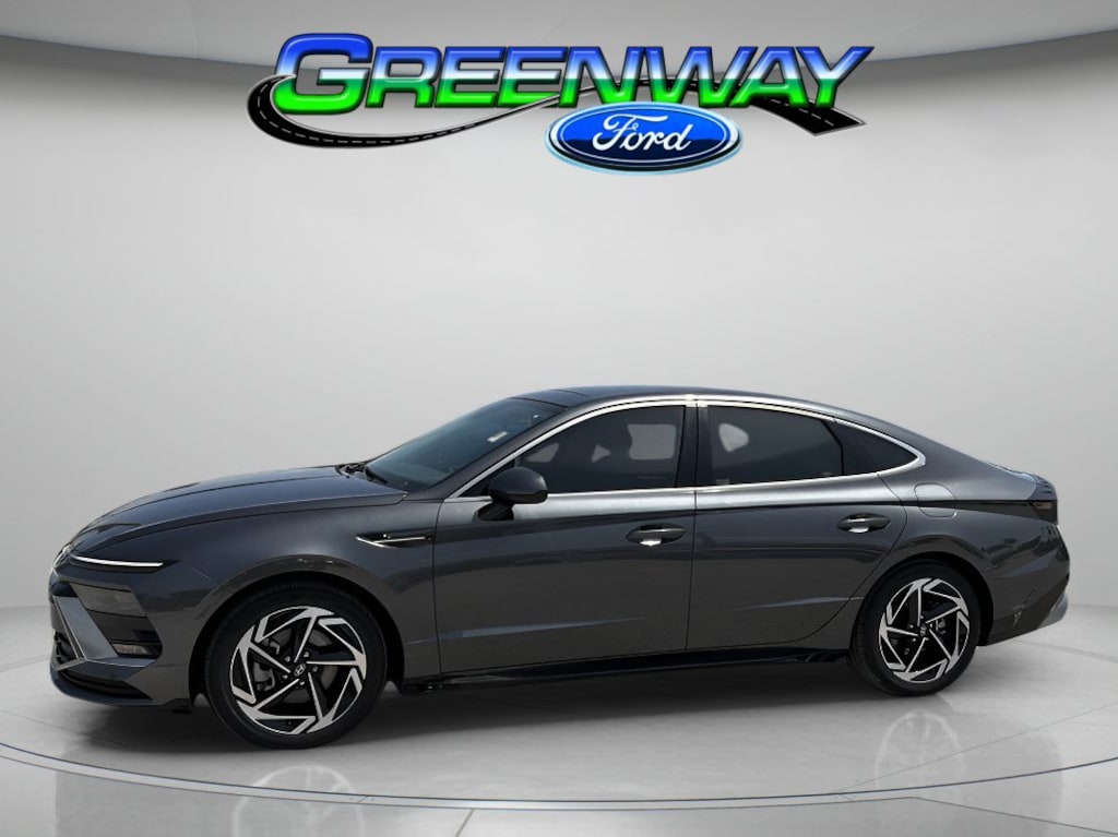 Used 2024 Hyundai Sonata SEL 4dr Car
