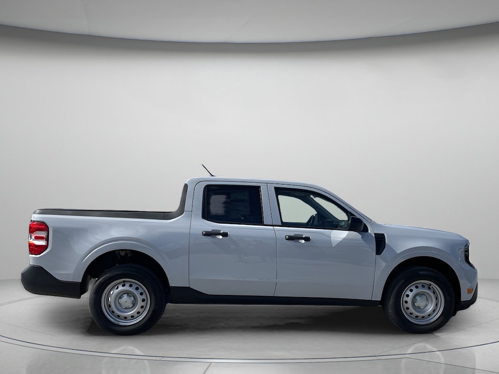 Used 2025 Ford Maverick XL Crew Cab Pickup