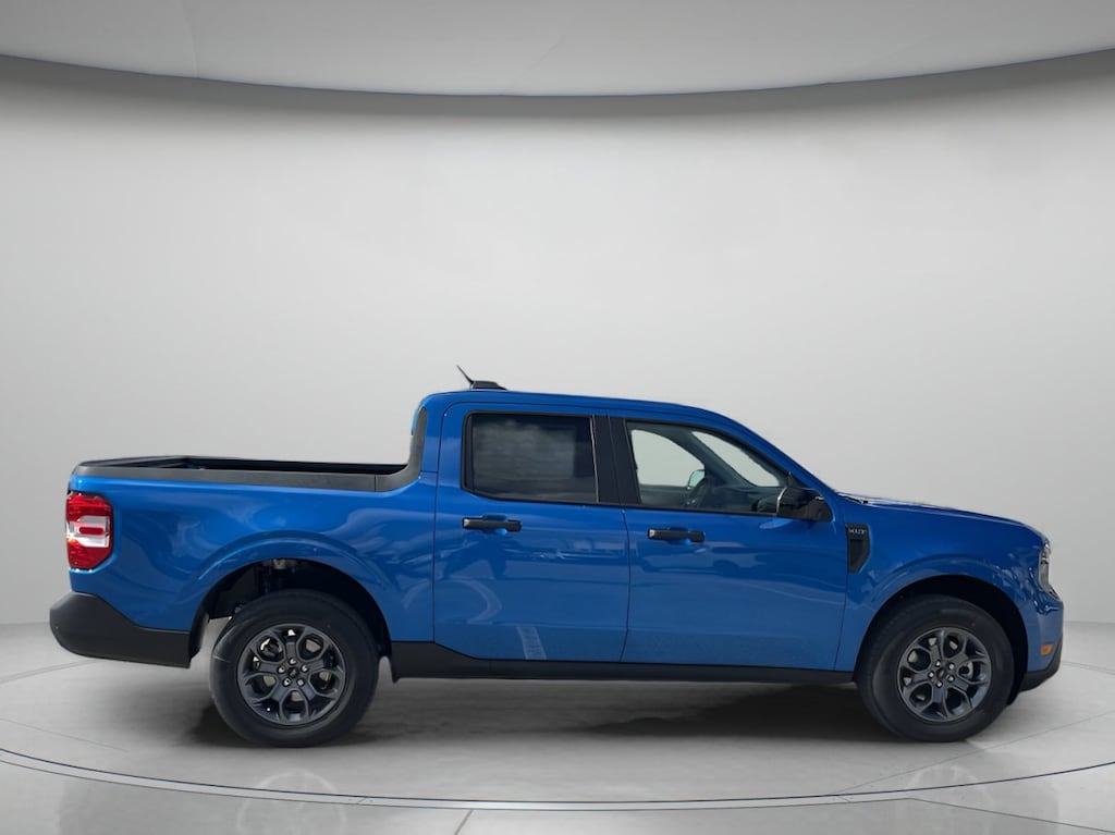 New 2026 Ford Maverick XLT Crew Cab Pickup