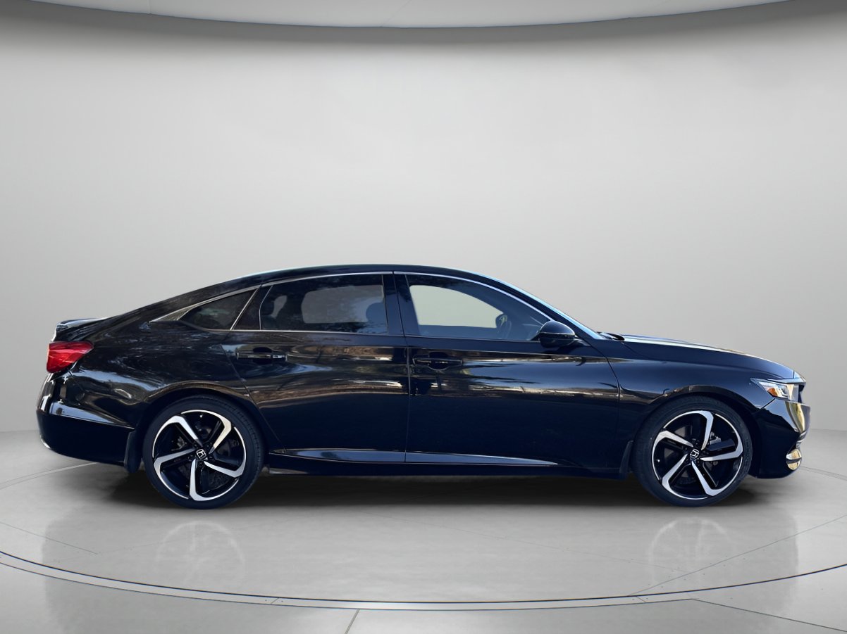 2019 Honda Accord Sport photo 2