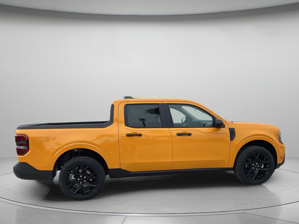 New 2026 Ford Maverick XLT Crew Cab Pickup
