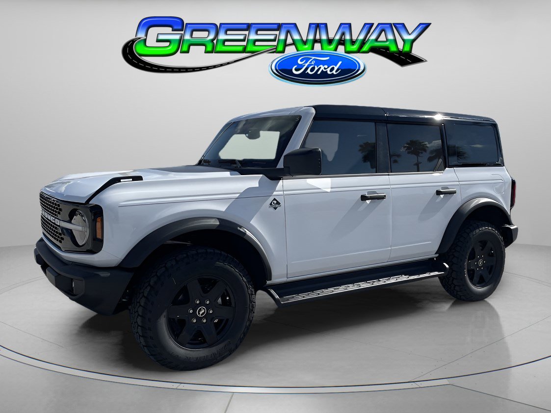 2025 Ford Bronco 4-Door Outer Banks's photo