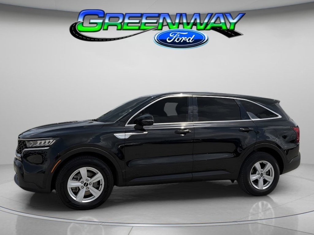 Used 2022 Kia Sorento LX Sport Utility