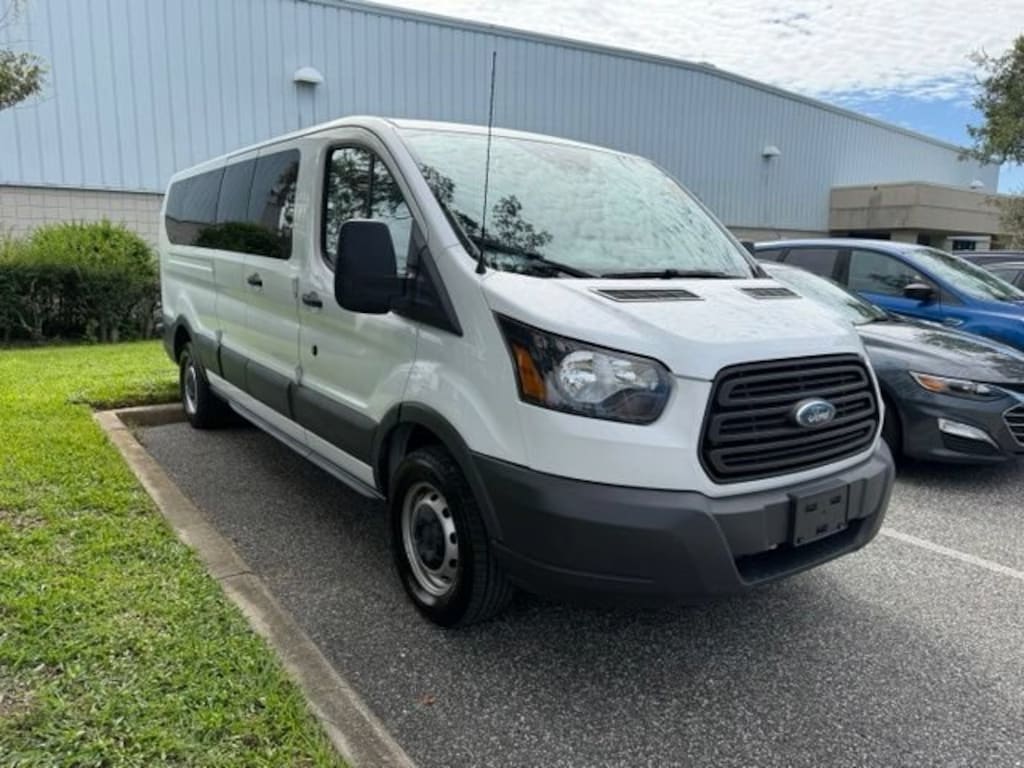 Used 2018 Ford Transit Passenger Wagon XL Full-size Passenger Van
