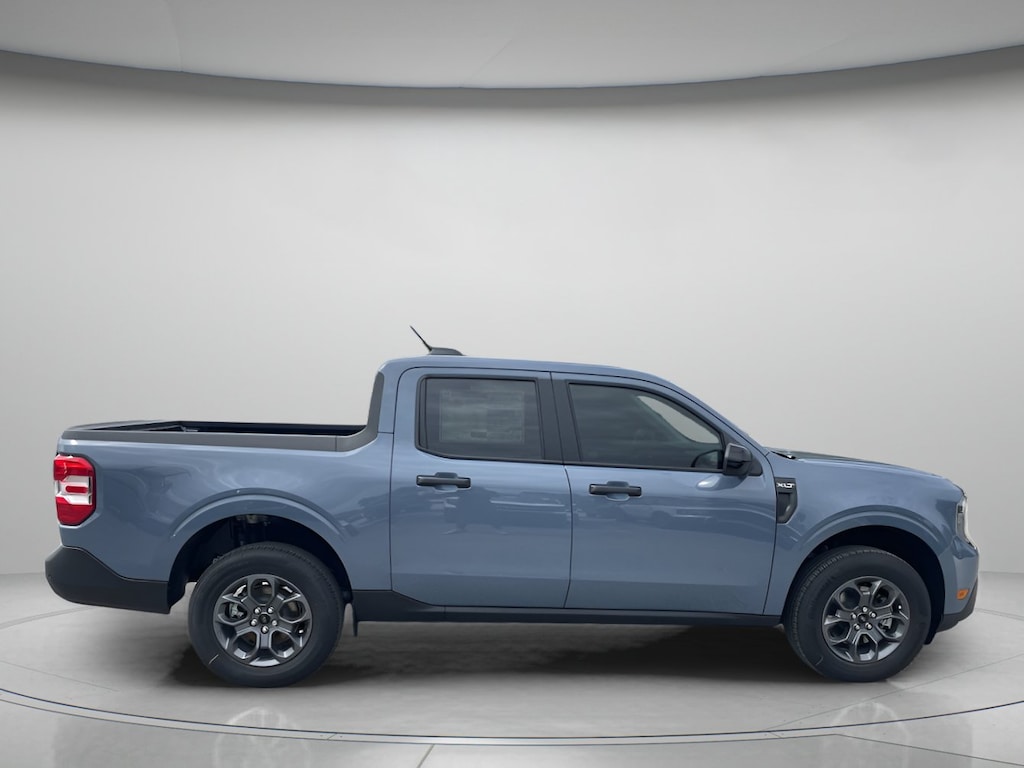New 2026 Ford Maverick XLT Crew Cab Pickup