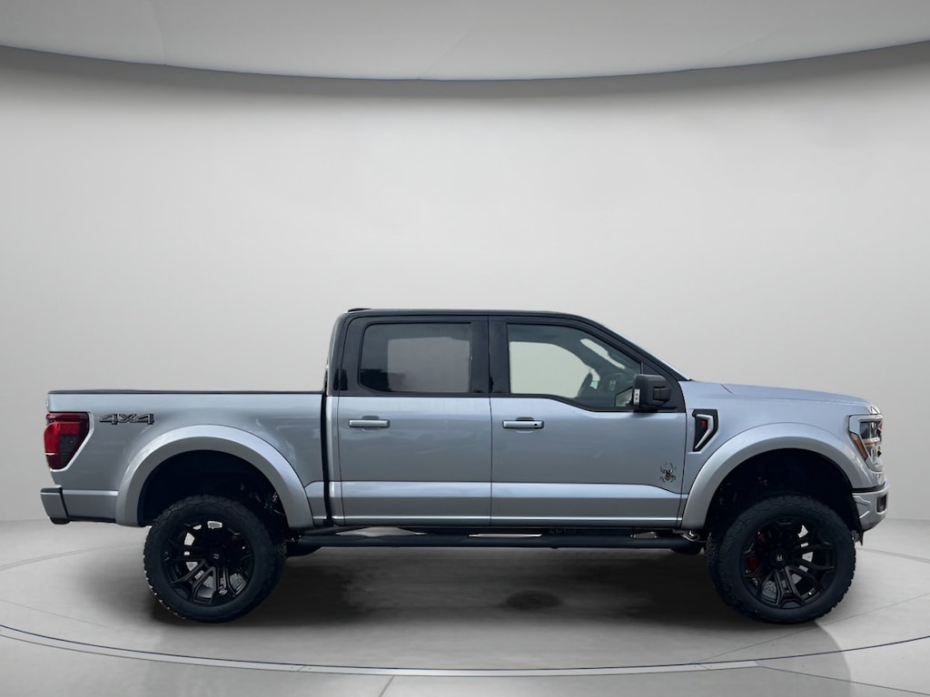New 2025 Ford F-150 XLT Crew Cab Pickup