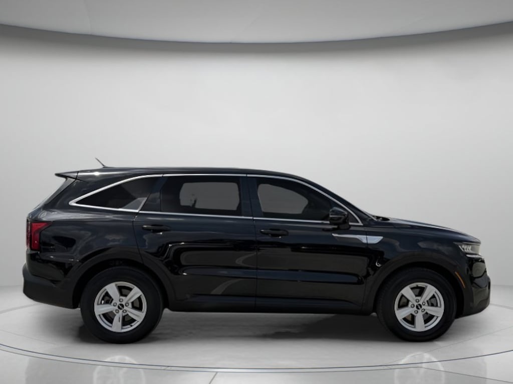 Used 2022 Kia Sorento LX Sport Utility