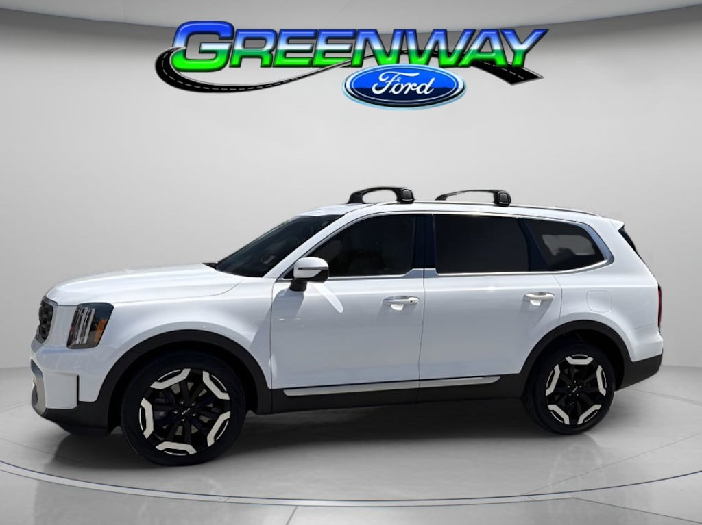 Used 2024 Kia Telluride S Sport Utility