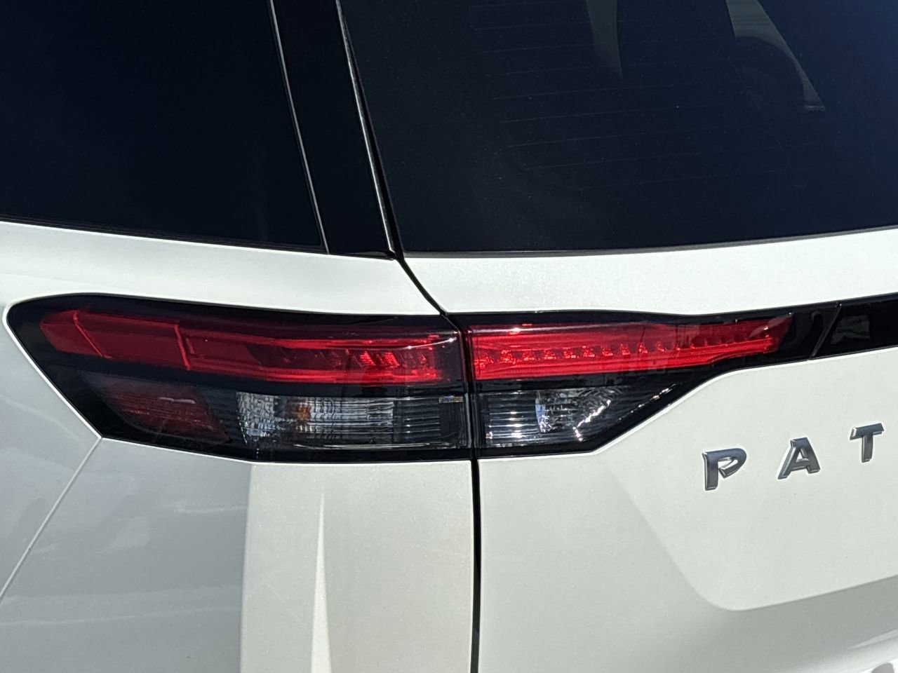 2024 Nissan Pathfinder SV - Photo 8