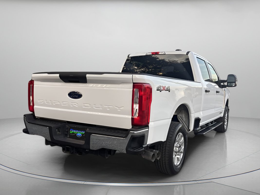 2024 Ford F-250 XLT photo 3