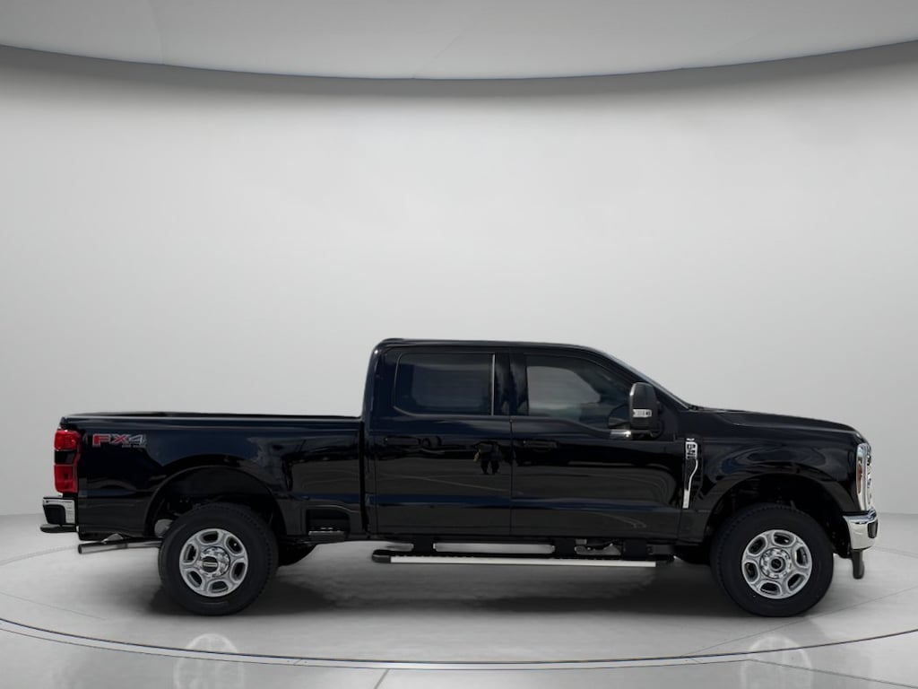 New 2027 Ford Super Duty F-250 SRW XLT Crew Cab Pickup