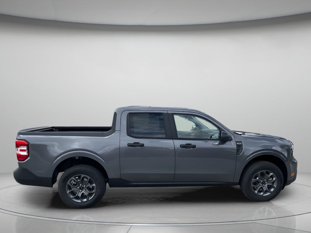 New 2026 Ford Maverick XLT Crew Cab Pickup
