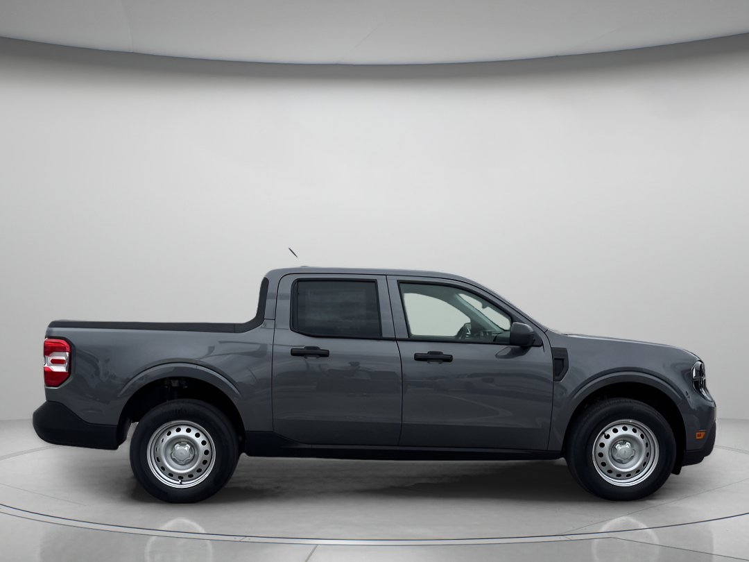 2025 Ford Maverick XL photo 2