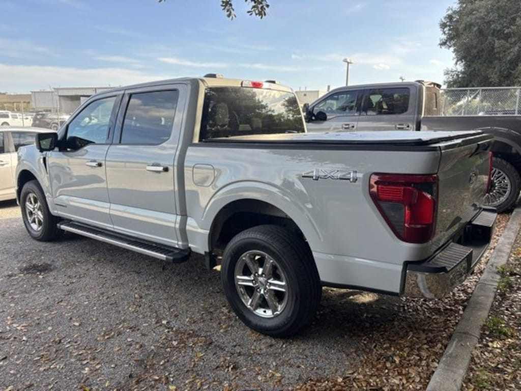 Used 2024 Ford F-150 XLT Crew Cab Pickup