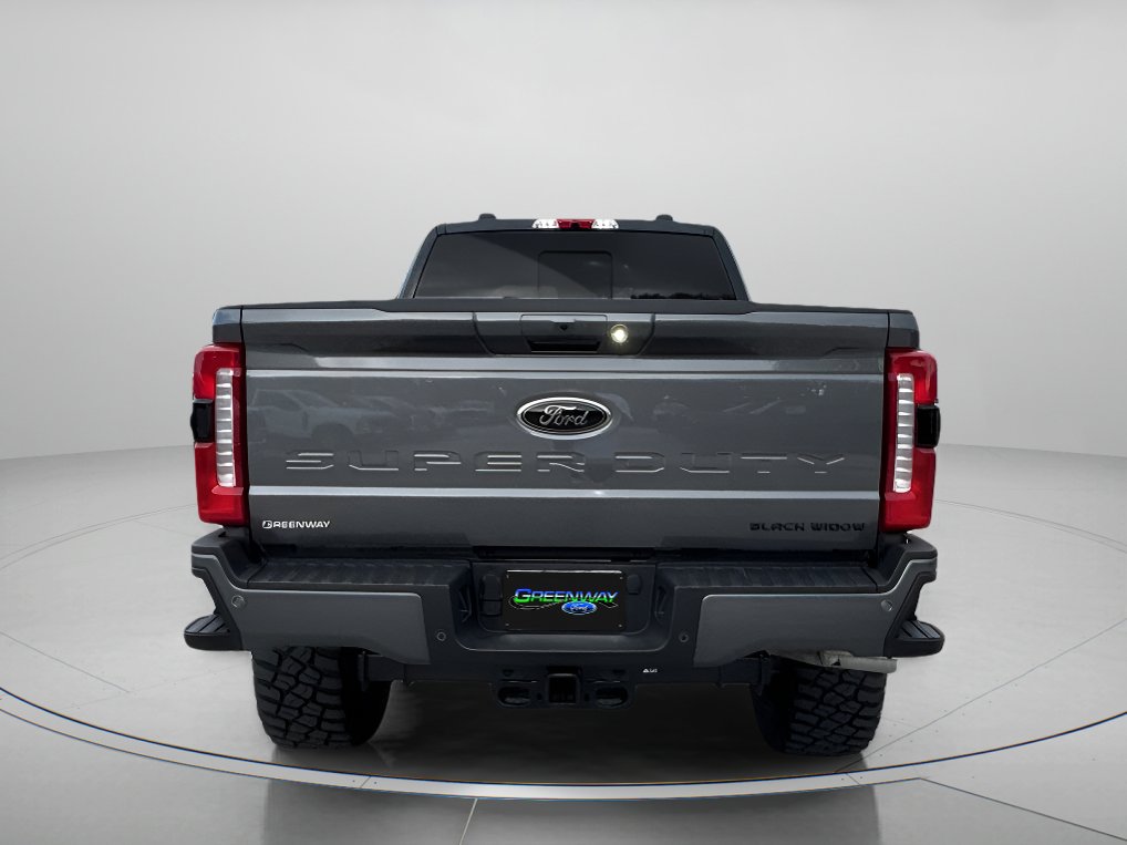 2025 Ford F-250 Lariat photo 4